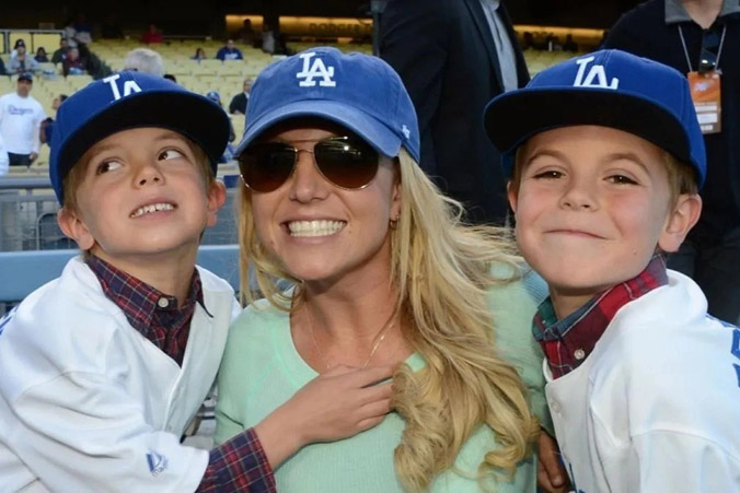  Britney Spears thấy thảm hại vì bị con trai chỉ trích trên truyền hình