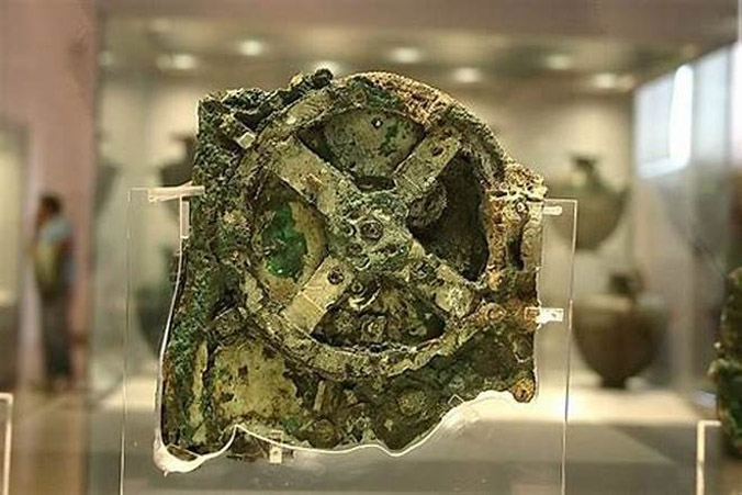 Cấu trúc phức tạp của chiếc máy tính 2.000 năm tuổi