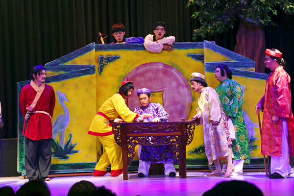  Sân khấu Trương Hùng Minh ra mắt vở diễn đầu tiên 